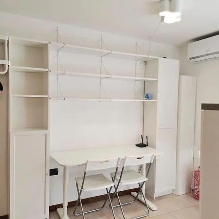 Uno Su Mille Διαμέρισμα *